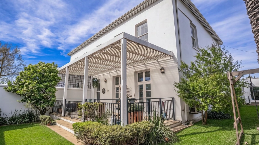 3 Bedroom Property for Sale in Mowbray Western Cape